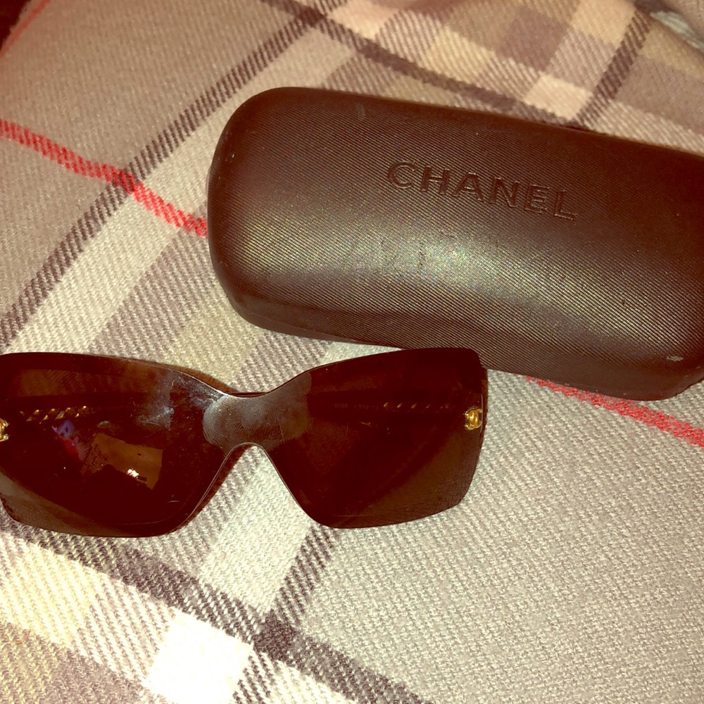 Chanel tortoiseshell/ brown sunglasses